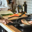 FISKARS Functional Form spatula, áttört felülettel