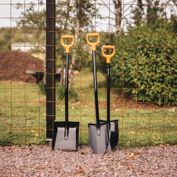 Ásók, villák, lapátok, lyukfúrók